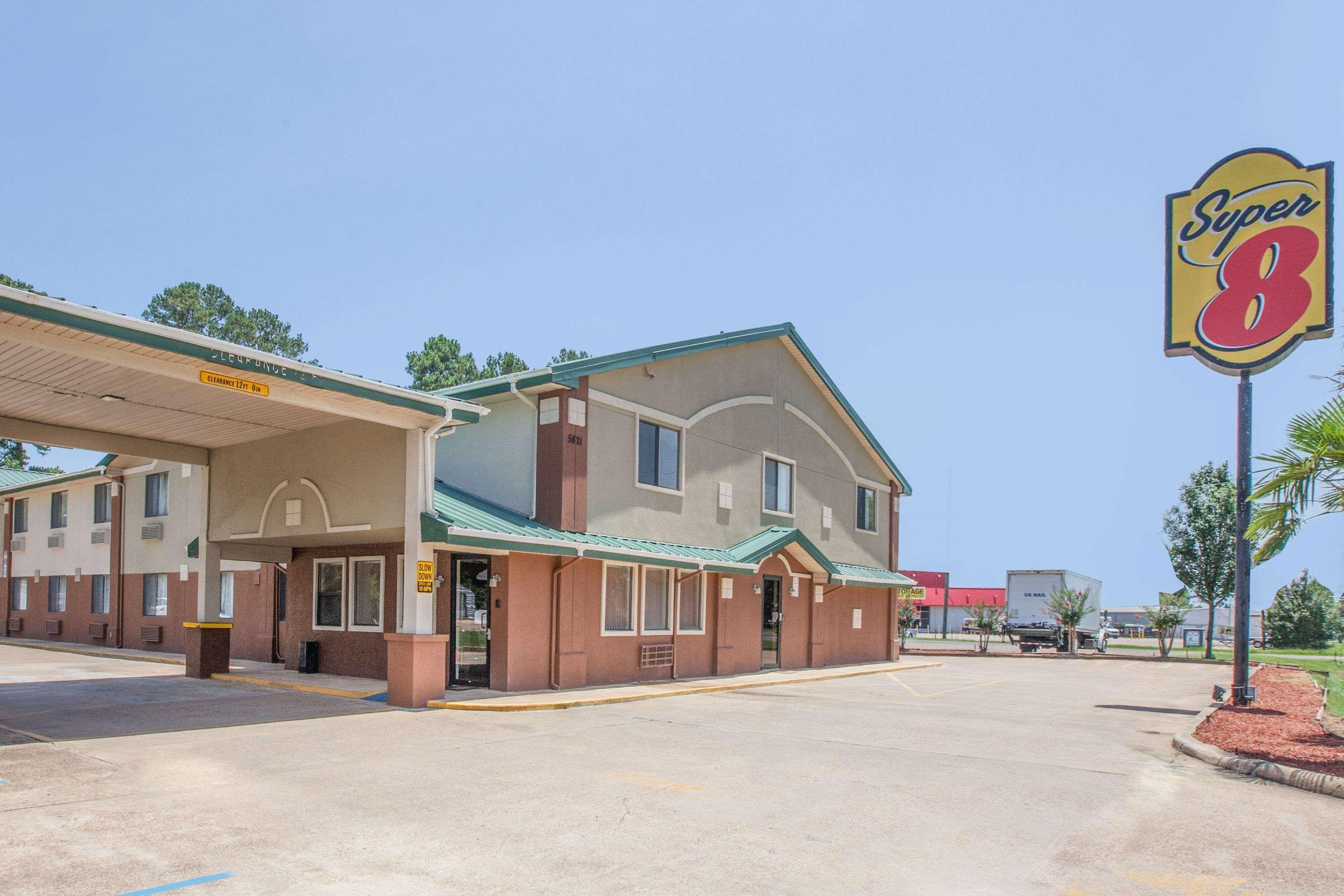 Super 8 By Wyndham Natchitoches Motel Exterior photo